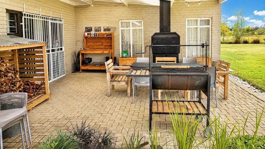 5 Bedroom Property for Sale in Roodewal Free State
